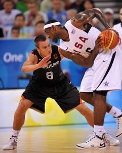 Mammutaufgabe bei Olympia 2008 - Konrad verteidigt LeBron James